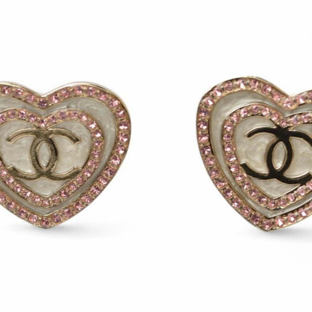 CHANEL Authentic Gold Heart Earrings - Picture 6 of 6